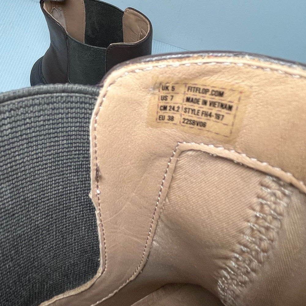 FitFlop Genuine Smooth Leather Platform Chelsea Boots - color Chocolate Brown - Picture 8 of 11